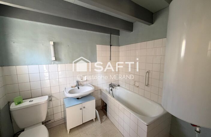 Maison avec de nombreuses dépendances à BUXEUIL , à proximité immédiate de Descartes — photo 5