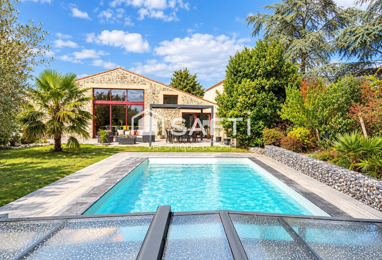 Vendée : Grange rénovée de caractère de 248m2 : charme, espace et sérénité à la campagne — photo 1