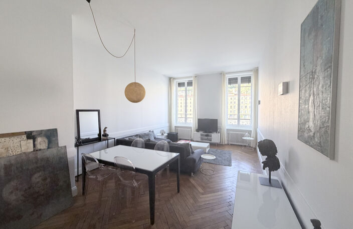 LYON 5 VIEUX LYON QUAIS IMMEUBLE ANCIEN APPARTEMENT TYPE 4 1 — photo 3