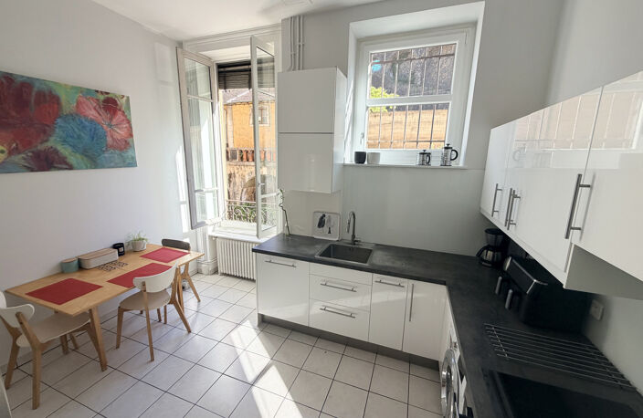 LYON 5 VIEUX LYON QUAIS IMMEUBLE ANCIEN APPARTEMENT TYPE 4 1 — photo 4