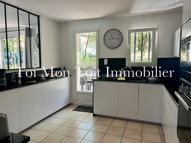 SARDAN VILLA F6 + GARAGE, PISCINE & POOL HOUSE SUR TERRAIN D — photo du bien
