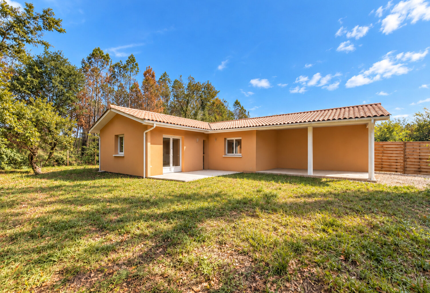 LÈGE-CAP-FERRET   Maison de plain-pied en lisière de forêt — photo 1