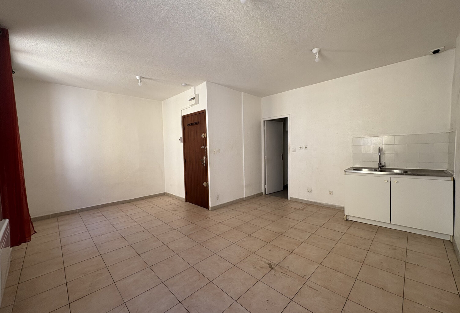 Studio - 8 rue de Paume — photo 1