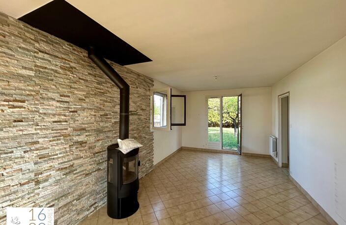 Vente maison 6 pièces 129 m² Auberives-sur-Varèze (38550) — photo 2