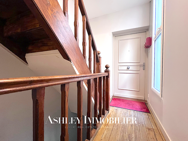 MAGNIFIQUE APPARTEMENT TYPE 2 LA ROCHELLE CENTRE VILLE — photo 1
