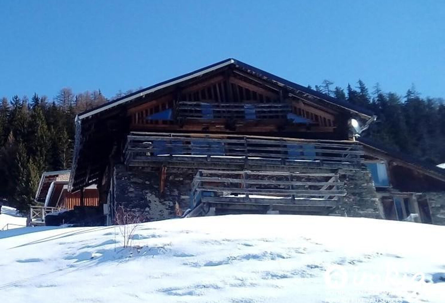 CHALET DE CARACTÈRE AVEC VUE MONTAGNE — photo 1