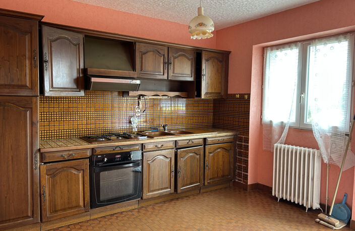 A VENDRE - Maison 3 pièces avec jardin et dépendances à Cuzi — photo 4