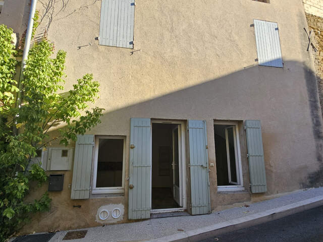 IMMEUBLE EN MONOPROPRITE DE 2 LOGEMENTS ET 2 GARAGES — photo du bien