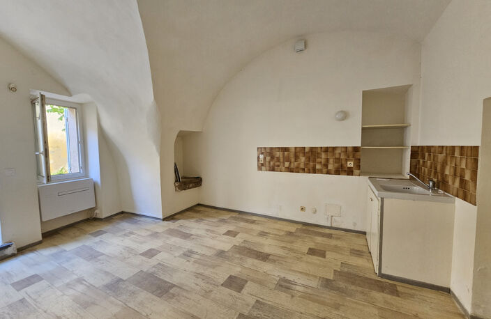 IMMEUBLE EN MONOPROPRITE DE 2 LOGEMENTS ET 2 GARAGES — photo 3