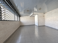 Local commercial — photo 2