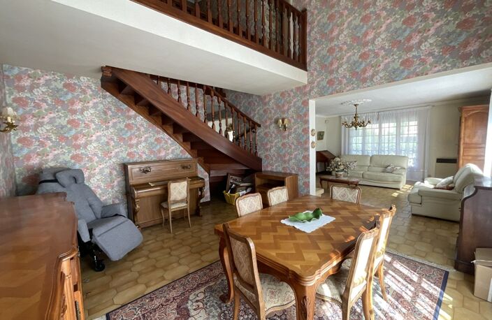 Villa — photo 3