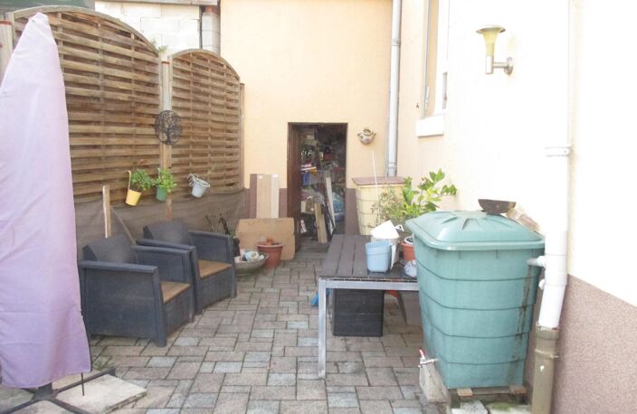 Maison sur sous sol avec garage double — photo 4