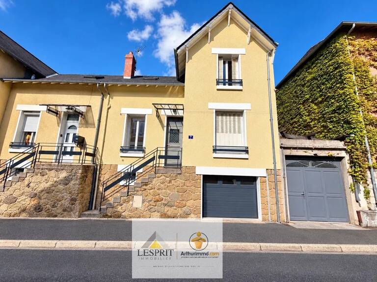 À LOUER – MAISON MEUBLÉE – CENTRE-VILLE DE BRIVE-LA-GAILLARDE — photo 1
