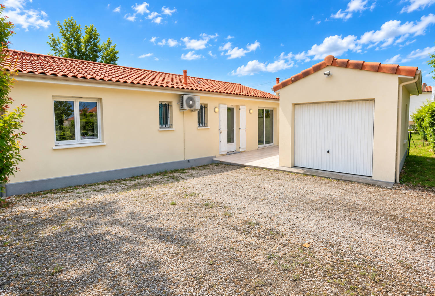 BERGERAC   Maison de plain-pied avec jardin, garage, quartie — photo 1