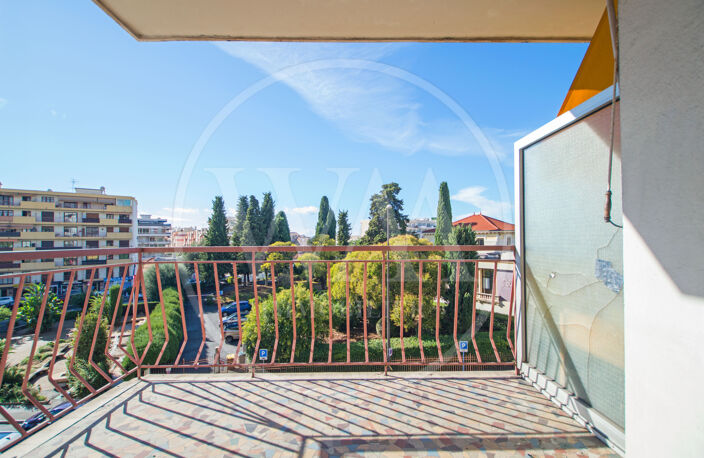 CROS DE CAGNES 2P DE 49.35 M2 AU CALME AVEC TERRASSE ET CAVE — photo 2