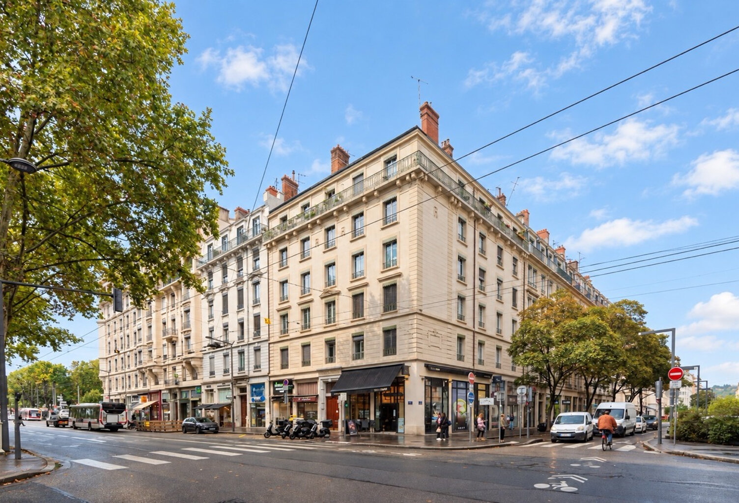 Lyon 7 - Jean-Macé: Un appartement T2 de 52m2 en étage élevé — photo 1