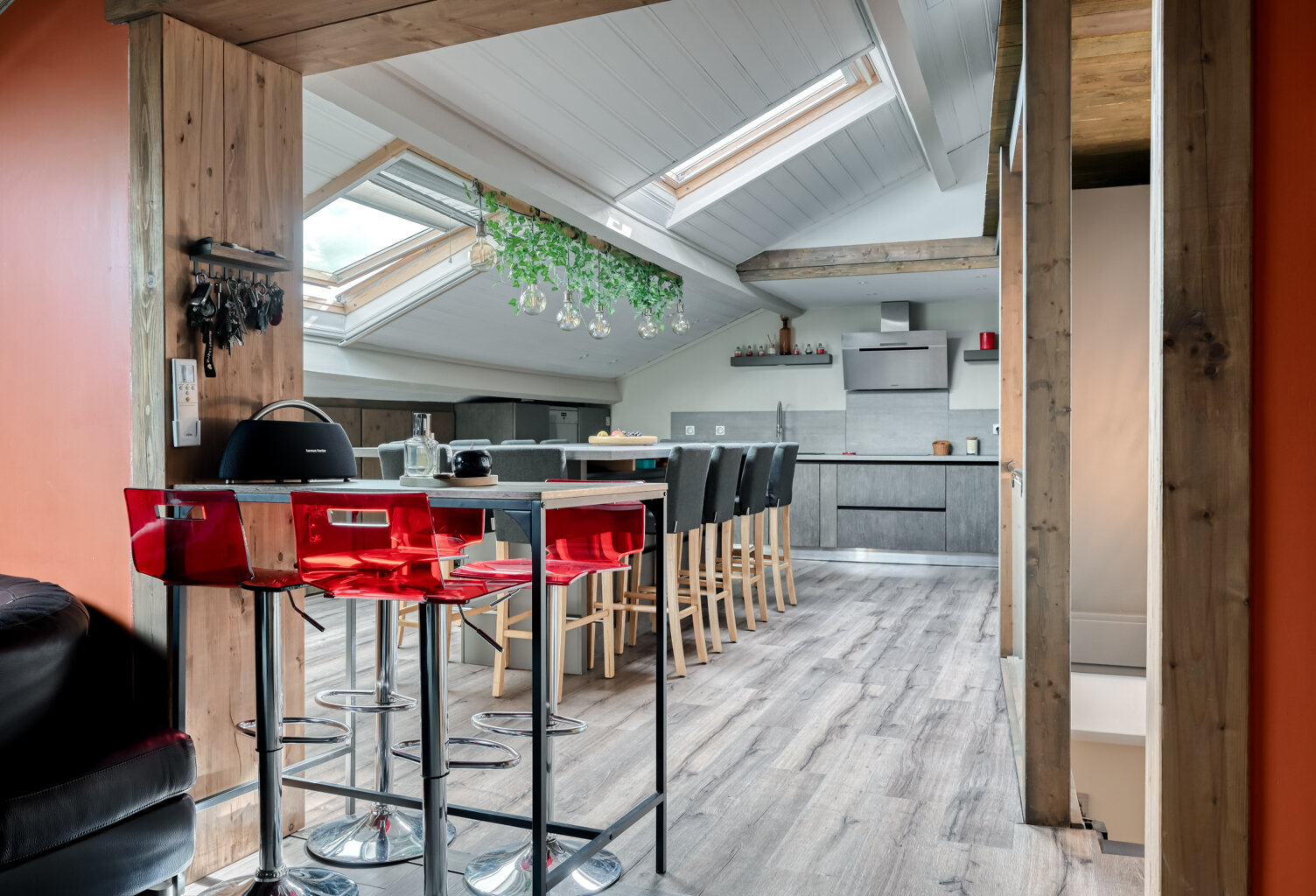 Saint-Genis-Laval - Centre: Duplex de 117m2, 3 chambres, cli — photo 1