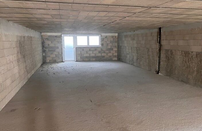 Local 185m² — photo 3