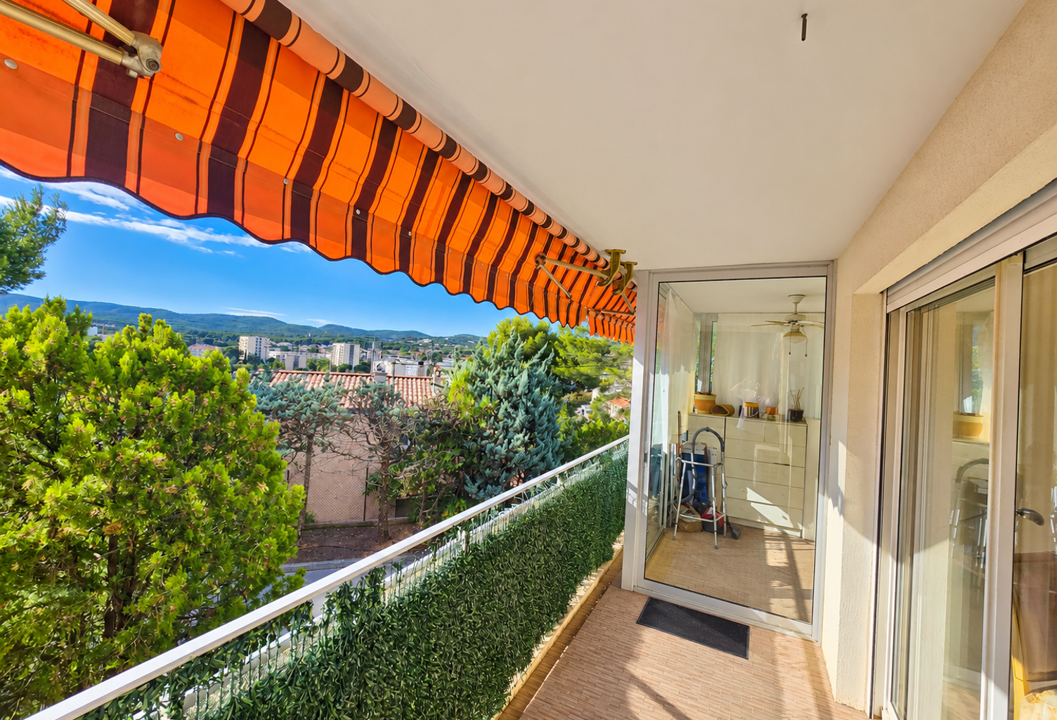 Appartement T2 de 48,43 m2 avec terrasse, véranda, ascenseur — photo 1