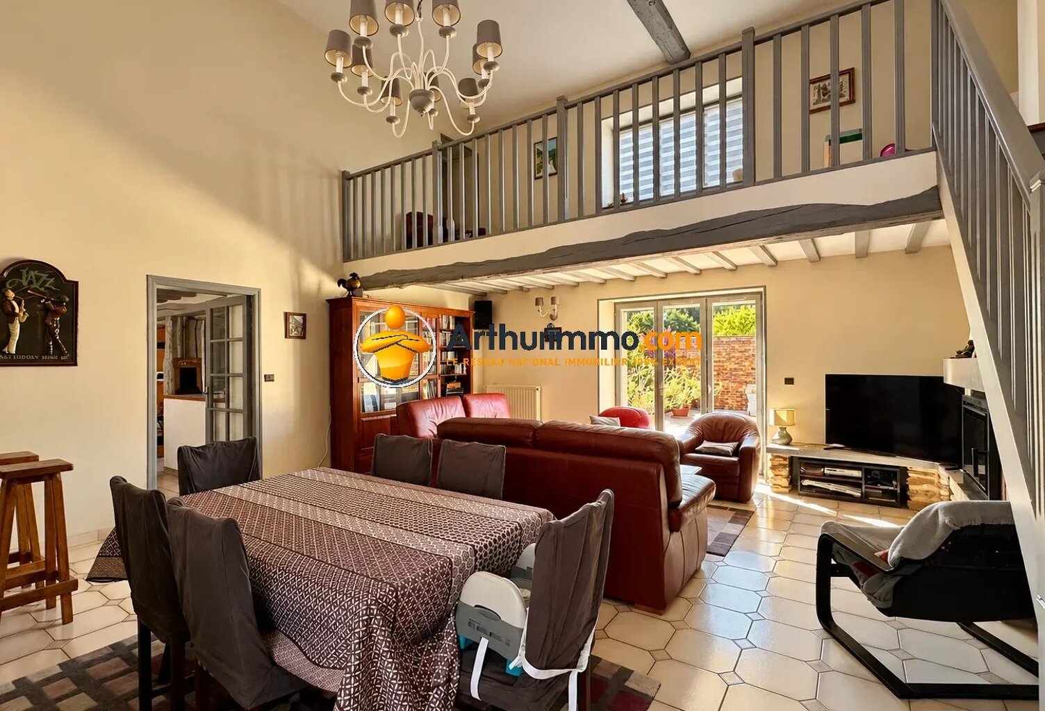 Maison T9  - 197.95m² - Terrain 1524m²  - DPE D — photo 1