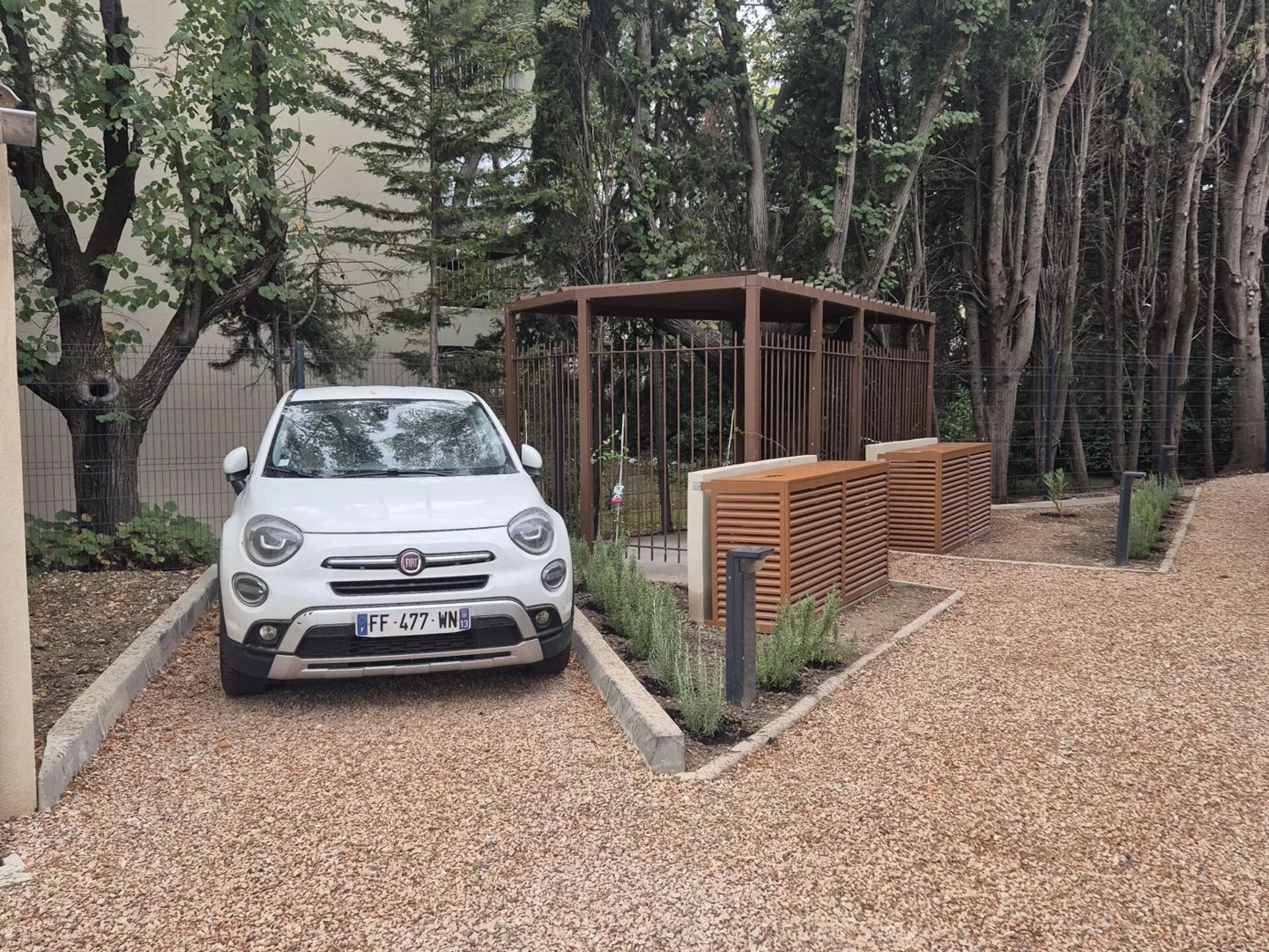 Vente Parking à Aix-en-Provence · 25 000 €