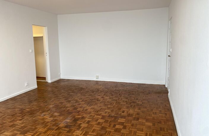 Location appartement 3 pièces 74 m² à Lyon 5 (69005) — photo 2