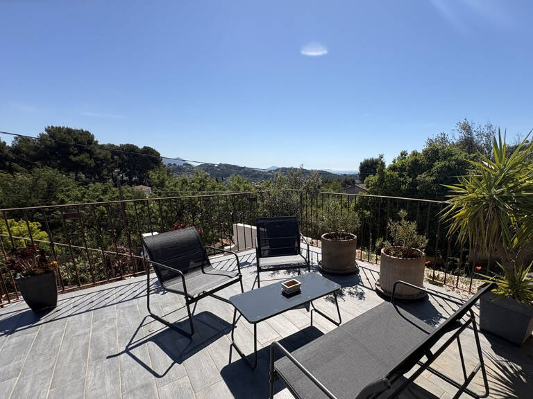 - OLLIOULES - VILLA VUE DEGAGEE ET MER — photo 1