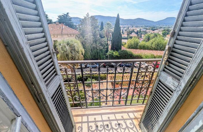 T3 55 m2 exposé Sud avec balcon - Hyères — photo 4