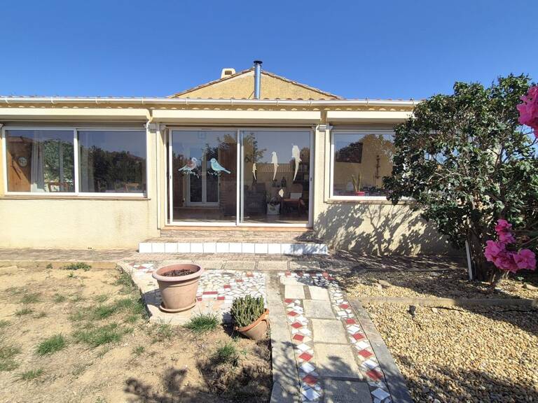 Villa Terrain, carport avec fosse, — photo 1