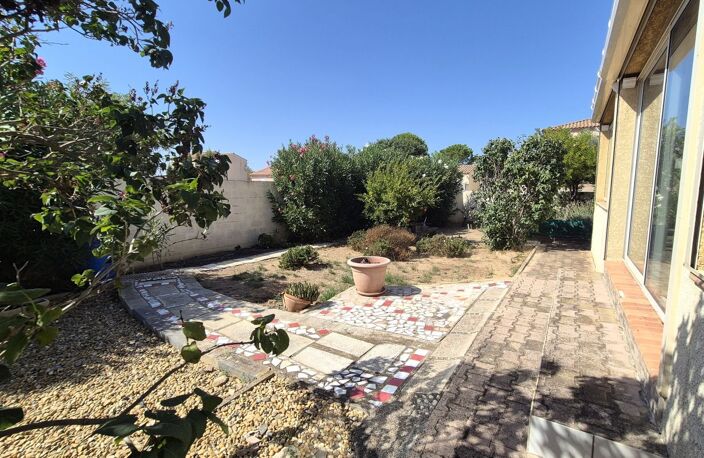 Villa Terrain, carport avec fosse, — photo 2