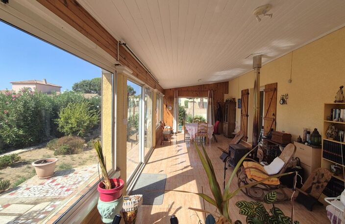 Villa Terrain, carport avec fosse, — photo 3