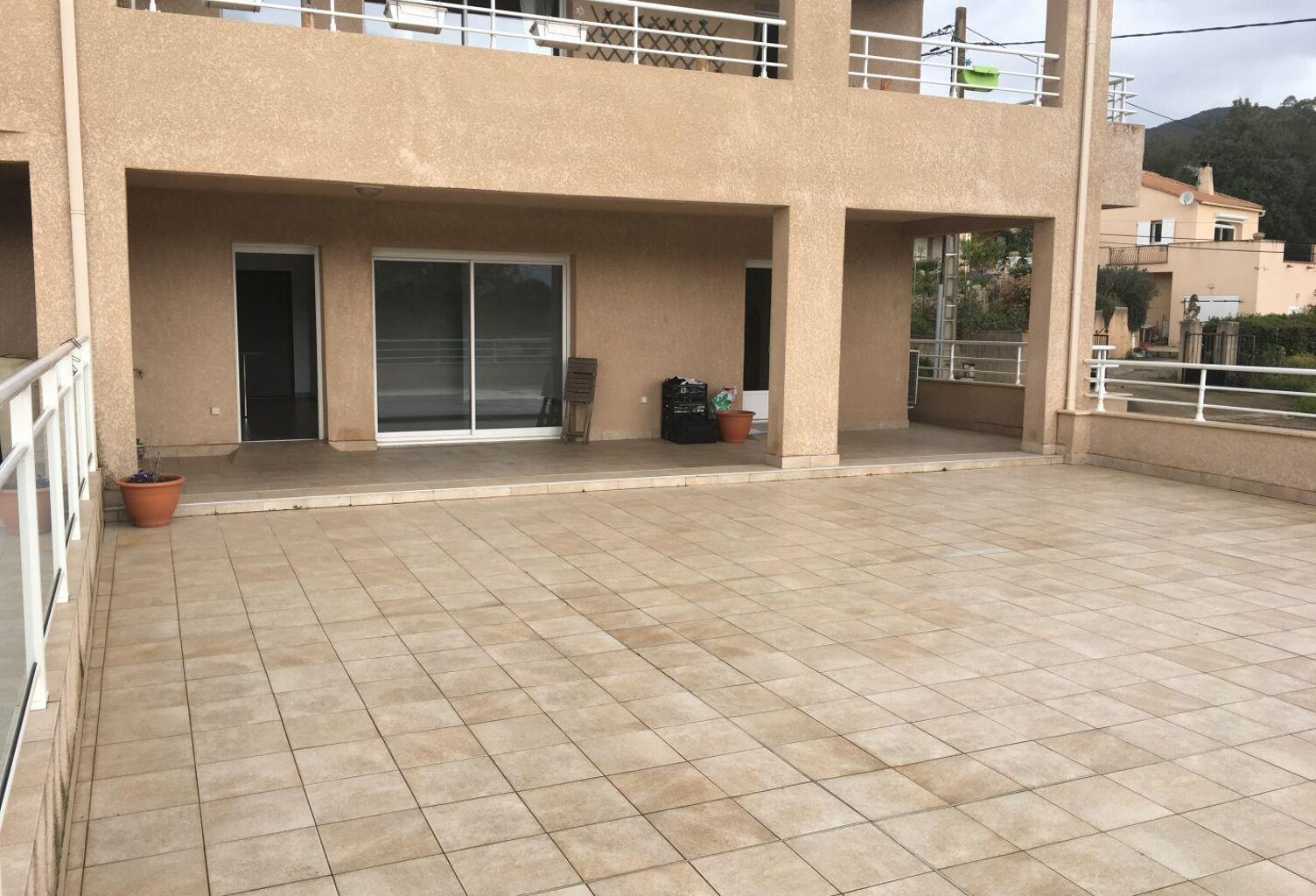 3 Pièces — photo 1