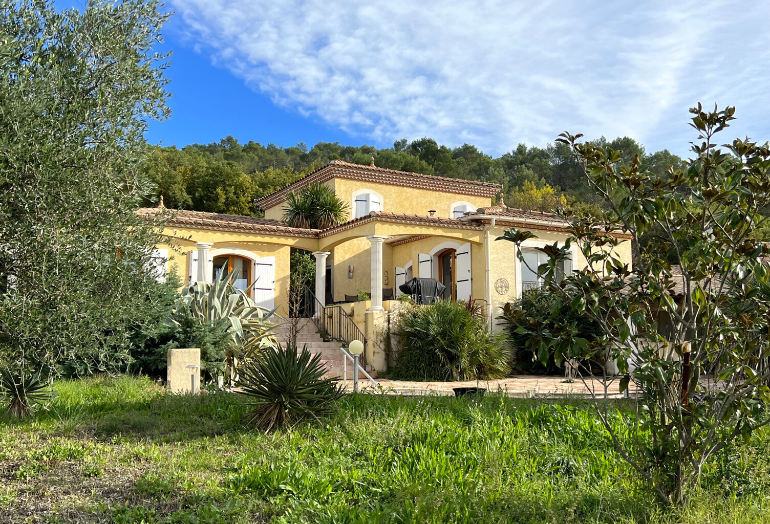 POCHE QUISSAC - Villa de 180m2 env. + Garages & Piscine sur — photo 1