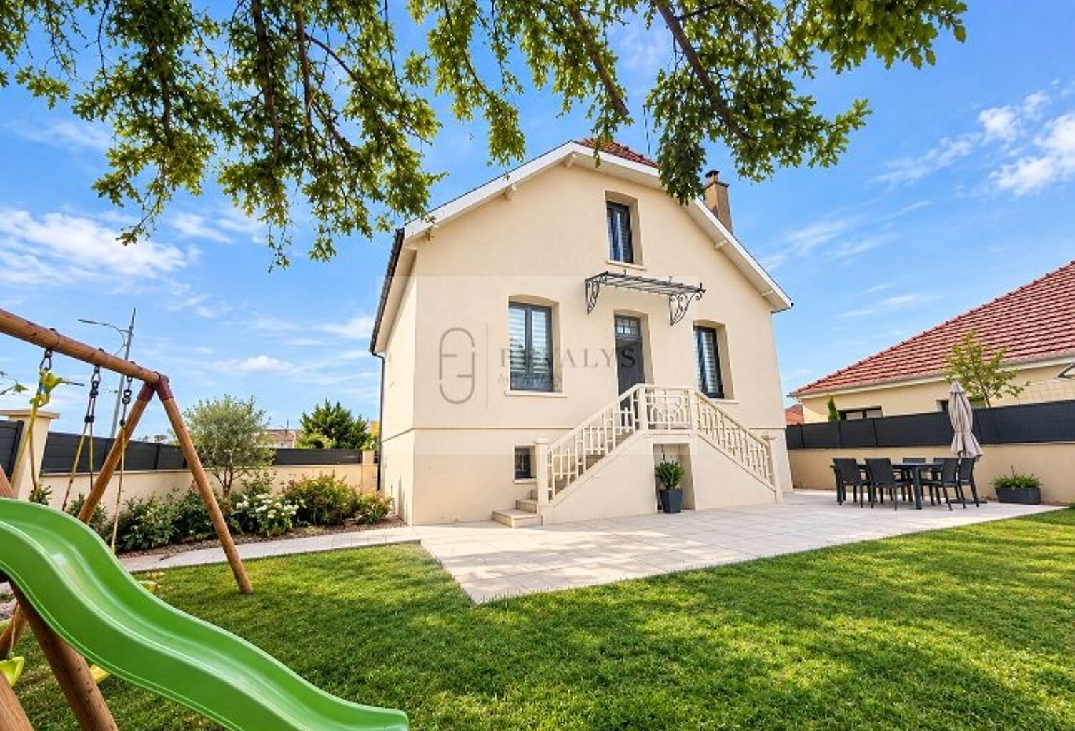 Maison — photo 1