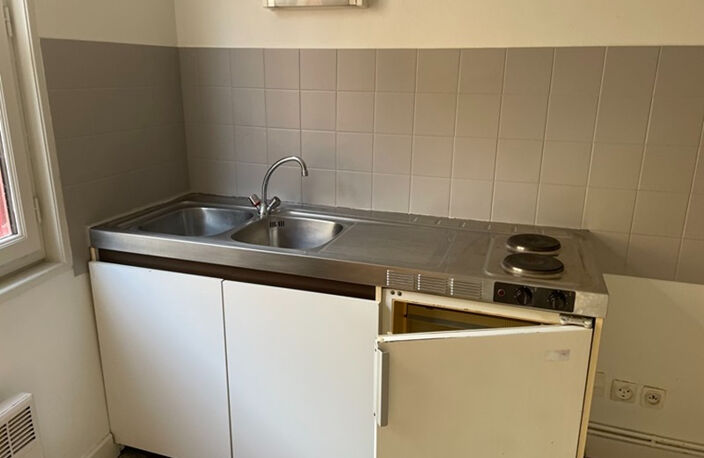 T1 AVEC MEUBLES LE PUY EN VELAY - 1 pièce(s) - 35 m2 — photo 2