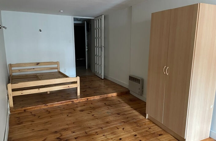 T1 AVEC MEUBLES LE PUY EN VELAY - 1 pièce(s) - 35 m2 — photo 3