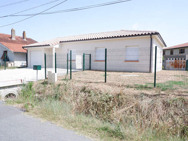 Maison T4 de 89 m²  - avec jardin et garage — photo du bien