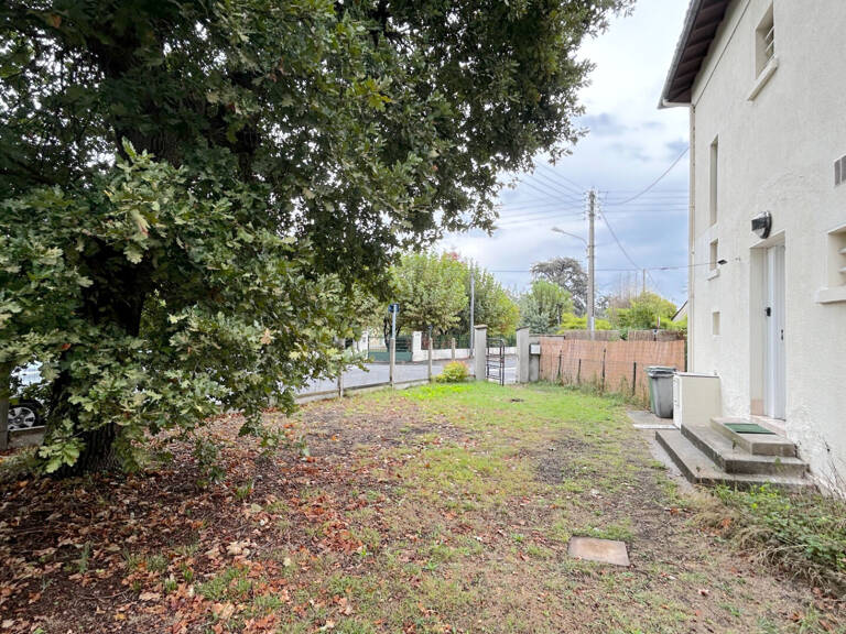 A LOUER APPARTEMENT T2 MEUBLE AVEC JARDIN - PESSAC CENTRE — photo 1