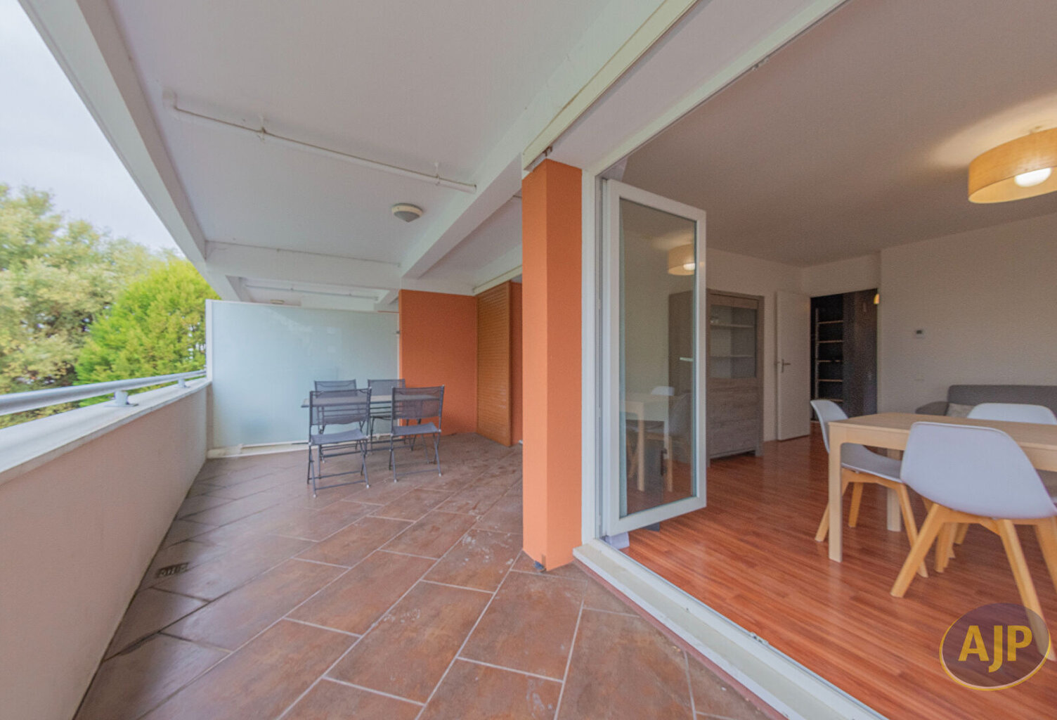 Appartement Bordeaux 4 pièce(s) 90.55 m2 — photo 1