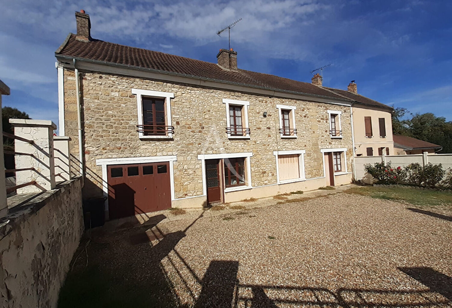 Maison Us — photo 1
