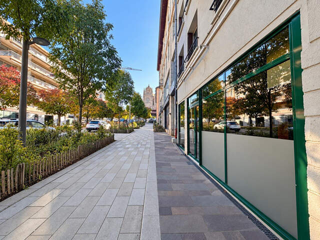 Local commercial - Avenue Victor Hugo — photo du bien