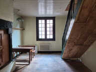 Maison de village, de Type 3, ENTRAYGES SUR TRUYERE — photo 3