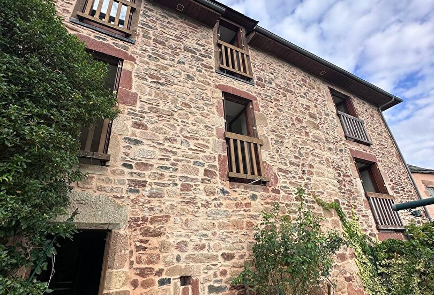Ensemble immobilier LASSOUTS — photo 1