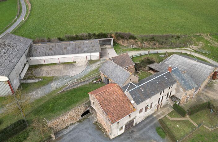 ENSEMBLE IMMOBILIER COMPOSÉ D'UN CORPS DE FERME ET DE 24 HECTARES DE TERRAIN — photo 5