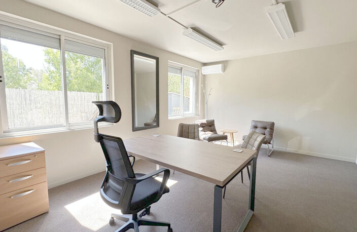 Bureaux Aix En Provence 1 pièce(s) 20 m2 — photo 2