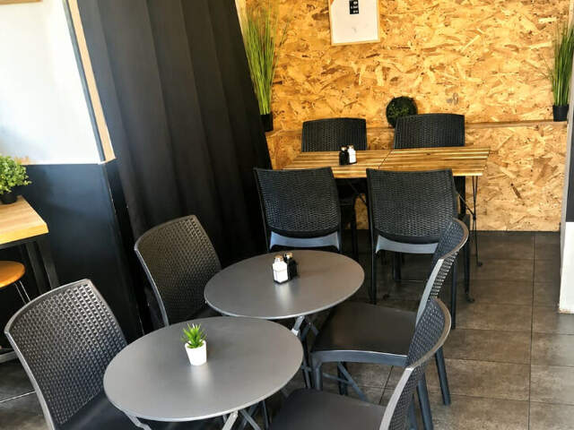 Fonds de commerce de 35m² - Cente village de Luynes — photo du bien