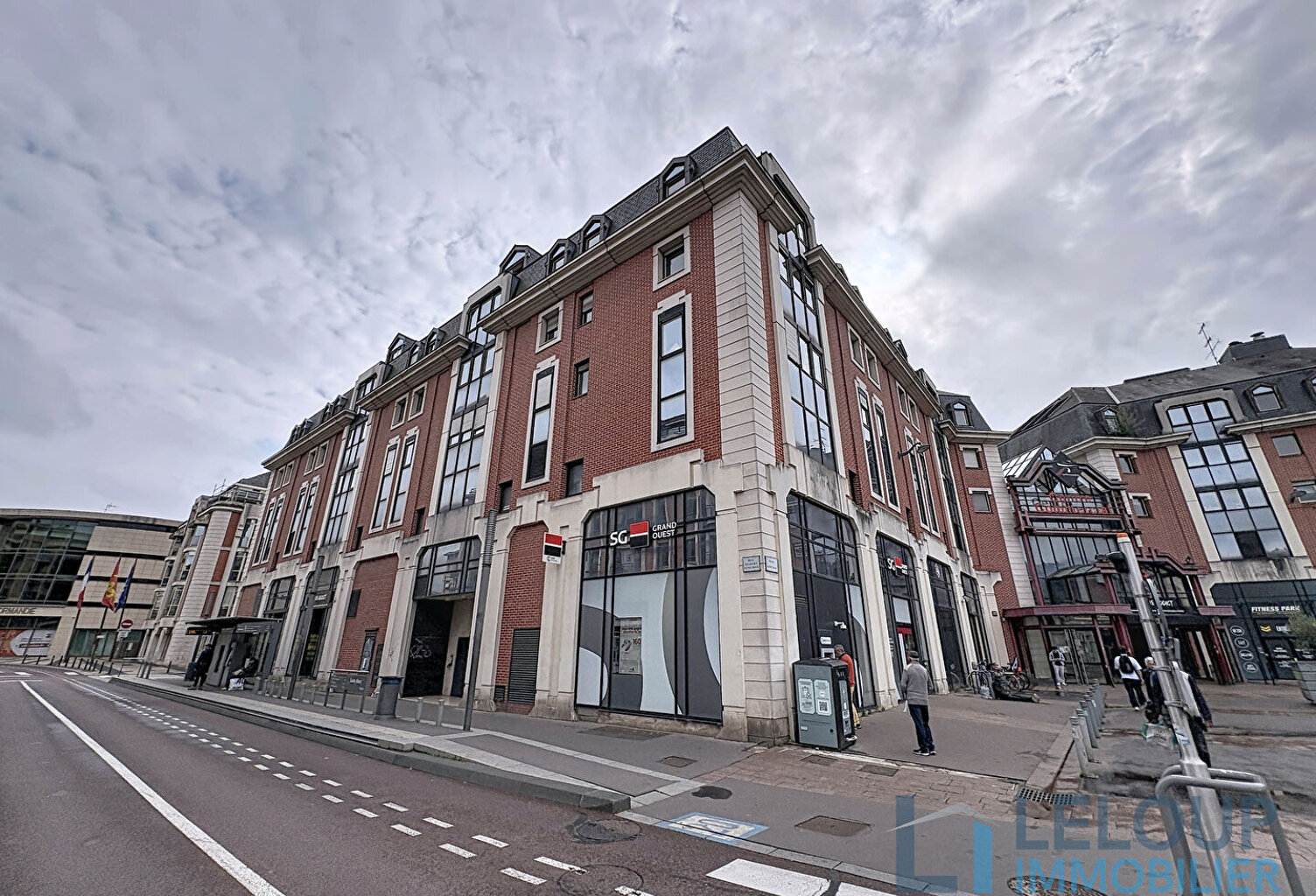 ROUEN - PLACE ST MARC - PARKING EN SOUS-SOL — photo 1