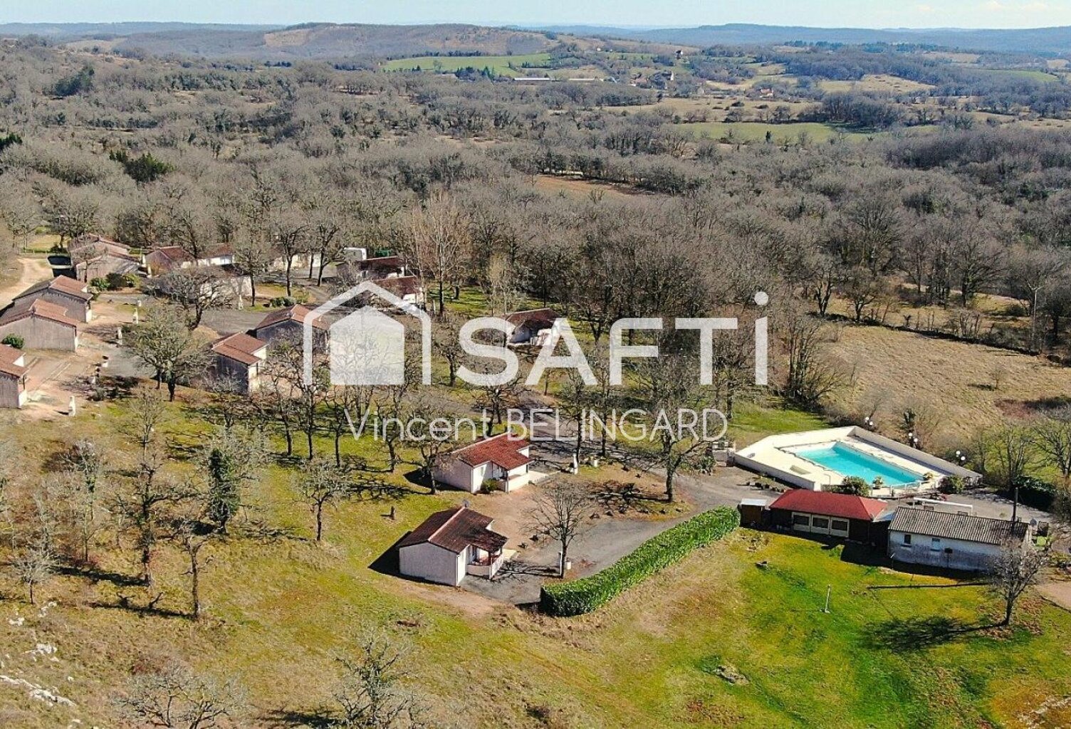 Village de vacances 15 pavillons avec bar et piscine — photo 1