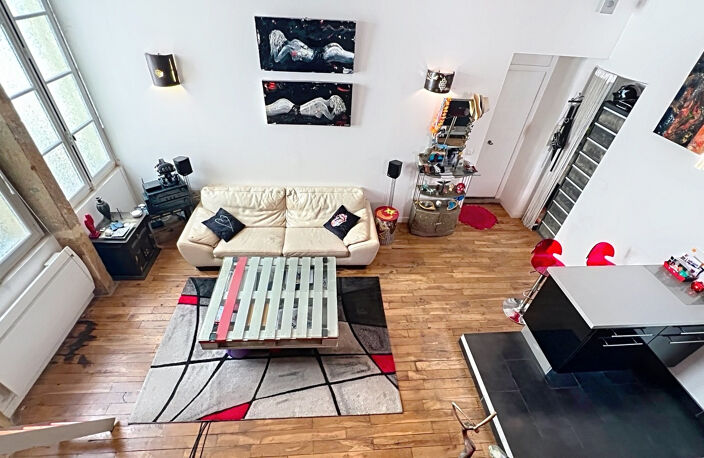 LYON 1 - SECTEUR TERREAUX / HÔTEL DE VILLE - T2 DE 53 M² AVEC MEZZANINE, AU CALME D'UNE TRABOULE — photo 3