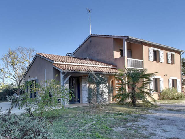 Maison à Lacourt Saint Pierre secteur VERLHAGUET 9 pièce(s) 165 m2 — photo du bien